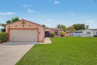 15741 SW 147th Ct, Miami, FL 33187 - Photo 7