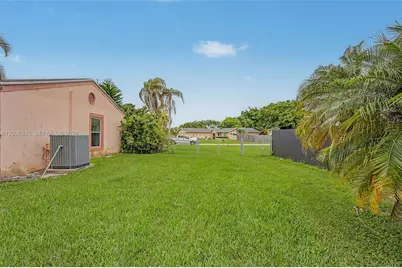 15741 SW 147th Ct, Miami, FL 33187 - Photo 19
