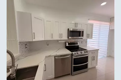 15112 NW 8th St #77, Pembroke Pines, FL 33028 - Photo 5