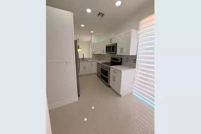 15112 NW 8th St #77, Pembroke Pines, FL 33028 - Photo 7