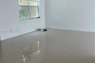 15112 NW 8th St, Pembroke Pines, FL 33028 - Photo 11