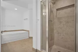 4779 Collins Ave, Miami Beach, FL 33140 - Photo 21