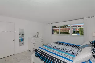 9410 N Hollybrook Lake Dr, Pembroke Pines, FL 33025 - Photo 13