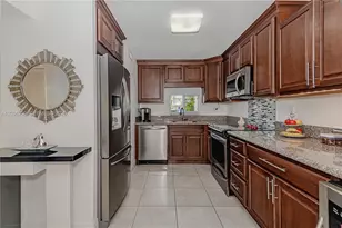 9410 N Hollybrook Lake Dr, Pembroke Pines, FL 33025 - Photo 3