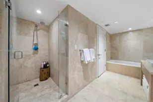 102 24th St, Miami Beach, FL 33139 - Photo 13