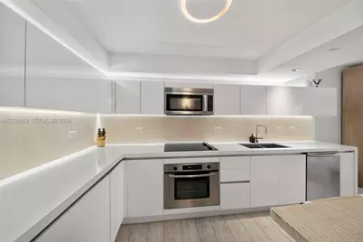 102 24th St #1210, Miami Beach, FL 33139 - Photo 17