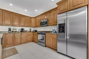 2925 NW 126th Ave, Sunrise, FL 33323 - Photo 7