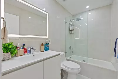706 N 32nd Ct, Hollywood, FL 33021 - Photo 23