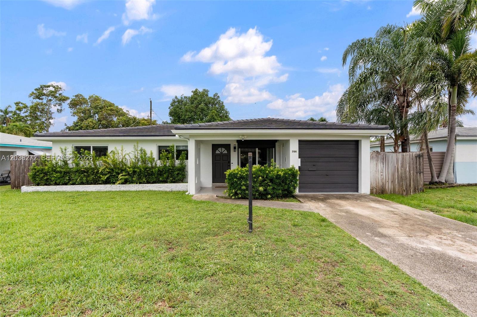 706 N 32nd Ct - 706 N 32nd Ct, Hollywood, FL 33021 Luxury Property | Jose Angel Pina