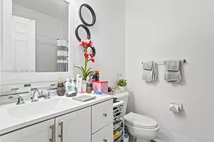 8128 NW 108th Ct, Doral, FL 33178 - Photo 19