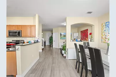 8128 NW 108th Ct #8128, Doral, FL 33178 - Photo 5