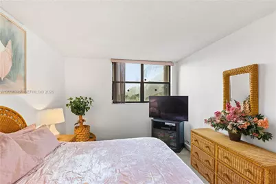 10155 NW 9th St Cir #4-202, Miami, FL 33172 - Photo 7