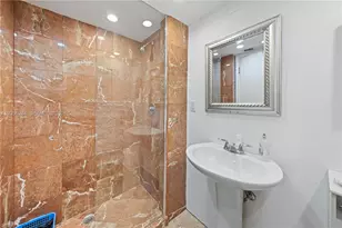 11 Island Ave, Miami Beach, FL 33139 - Photo 15