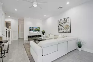 453 SW 5th Ave, Fort Lauderdale, FL 33315 - Photo 13