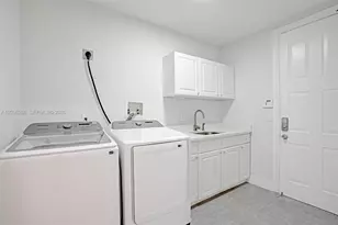453 SW 5th Ave, Fort Lauderdale, FL 33315 - Photo 21