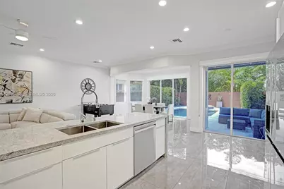 453 SW 5th Ave, Fort Lauderdale, FL 33315 - Photo 29