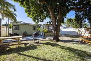 5232 NE 2nd Ave, Oakland Park, FL 33334 - Photo 17