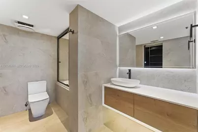 801 N Venetian Dr #308, Miami, FL 33139 - Photo 21