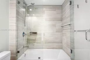 1451 Brickell Ave, Miami, FL 33131 - Photo 21
