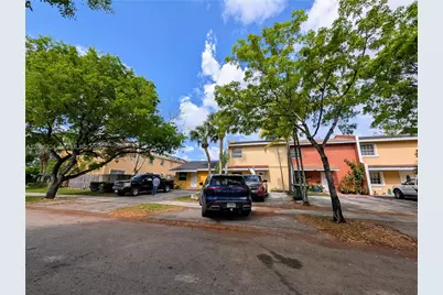58 SW 14th Ter, Homestead, FL 33030 - Photo 21