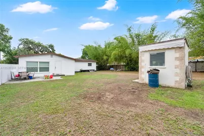 2010 Lee Drive, Other City - In The State Of Florida, FL 33594 - Photo 29