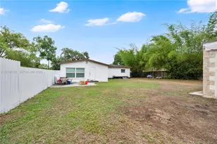 2010 Lee Dr, Other City - In The State Of Florida, FL 33594 - Photo 31