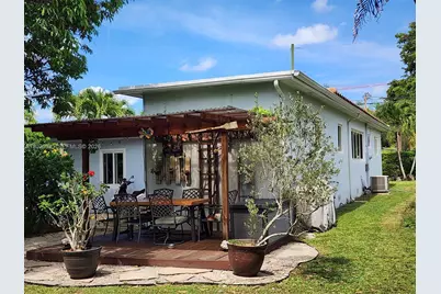 390 NE 127th St, North Miami, FL 33161 - Photo 31