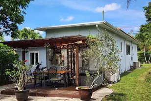 390 NE 127th St, North Miami, FL 33161 - Photo 31