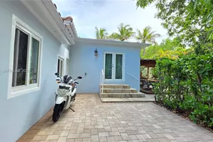 390 NE 127th St, North Miami, FL 33161 - Photo 7