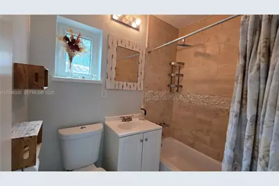 390 NE 127th St, North Miami, FL 33161 - Photo 25