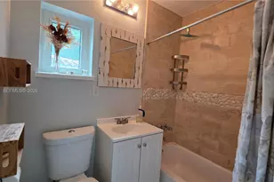 390 NE 127th St, North Miami, FL 33161 - Photo 25