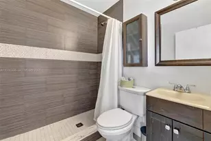 2261 NE 62nd St, Fort Lauderdale, FL 33308 - Photo 25