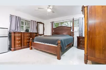 315 NW 124th St, North Miami, FL 33168 - Photo 15