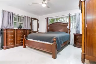 315 NW 124th St, North Miami, FL 33168 - Photo 15