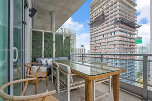 690 SW 1st Ct, Miami, FL 33130 - Photo 17