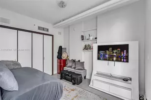 690 SW 1st Ct, Miami, FL 33130 - Photo 9