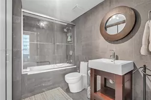 690 SW 1st Ct, Miami, FL 33130 - Photo 11