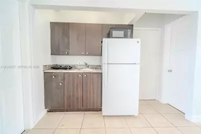 8315 Byron Ave #7A, Miami Beach, FL 33141 - Photo 5