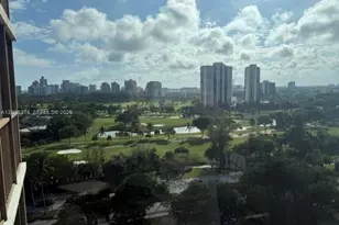 3375 N Country Club Dr, Aventura, FL 33180 - Photo 9