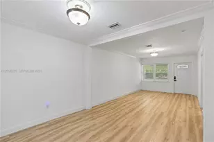 2530 SW 27th St, Miami, FL 33133 - Photo 5