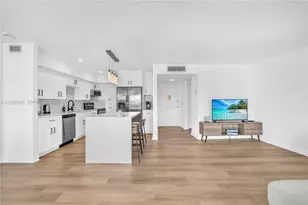 [Address not provided], Hallandale Beach, FL 33009 - Photo 35