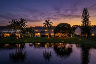 8902 Palm Tree Ln, Pembroke Pines, FL 33024 - Photo 3