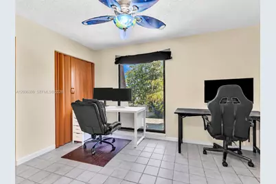 8902 Palm Tree Ln #8902, Pembroke Pines, FL 33024 - Photo 29