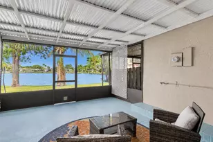 8902 Palm Tree Ln, Pembroke Pines, FL 33024 - Photo 31
