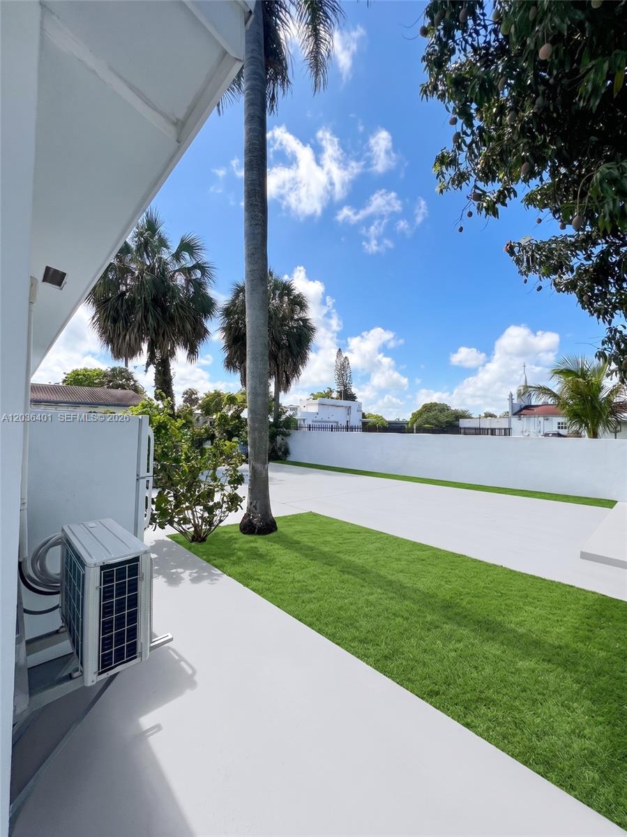 2847 Polk St #3 - 2847 Polk St #3, Hollywood, FL 33020 Luxury Property | Jose Angel Pina