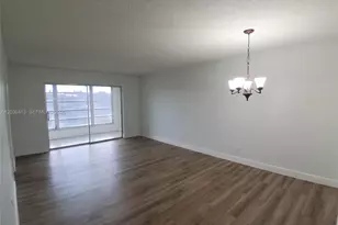 9460 Sunrise Lakes Blvd, Sunrise, FL 33322 - Photo 9