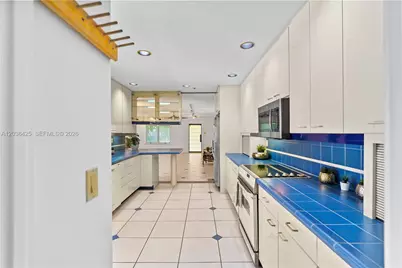 15200 SW 88th Ave, Palmetto Bay, FL 33157 - Photo 11
