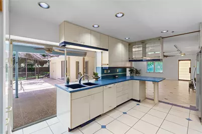 15200 SW 88th Ave, Palmetto Bay, FL 33157 - Photo 17
