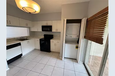 77 Simonton Cr #77, Weston, FL 33326 - Photo 5