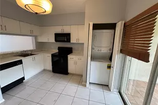 77 Simonton Creek, Weston, FL 33326 - Photo 5